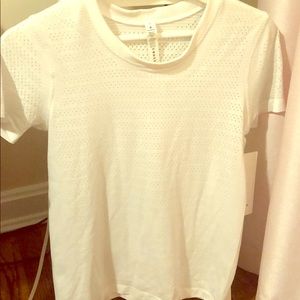 Lululemon White t-shirt